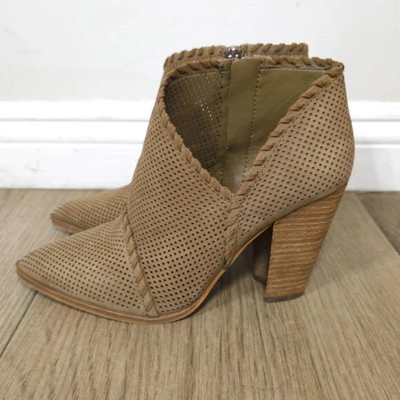 VINCE CAMUTO Lamorna Perforated Leather Pointy Bootie, Stacked Heel, Brown, 8.5 - Picture 2 of 11